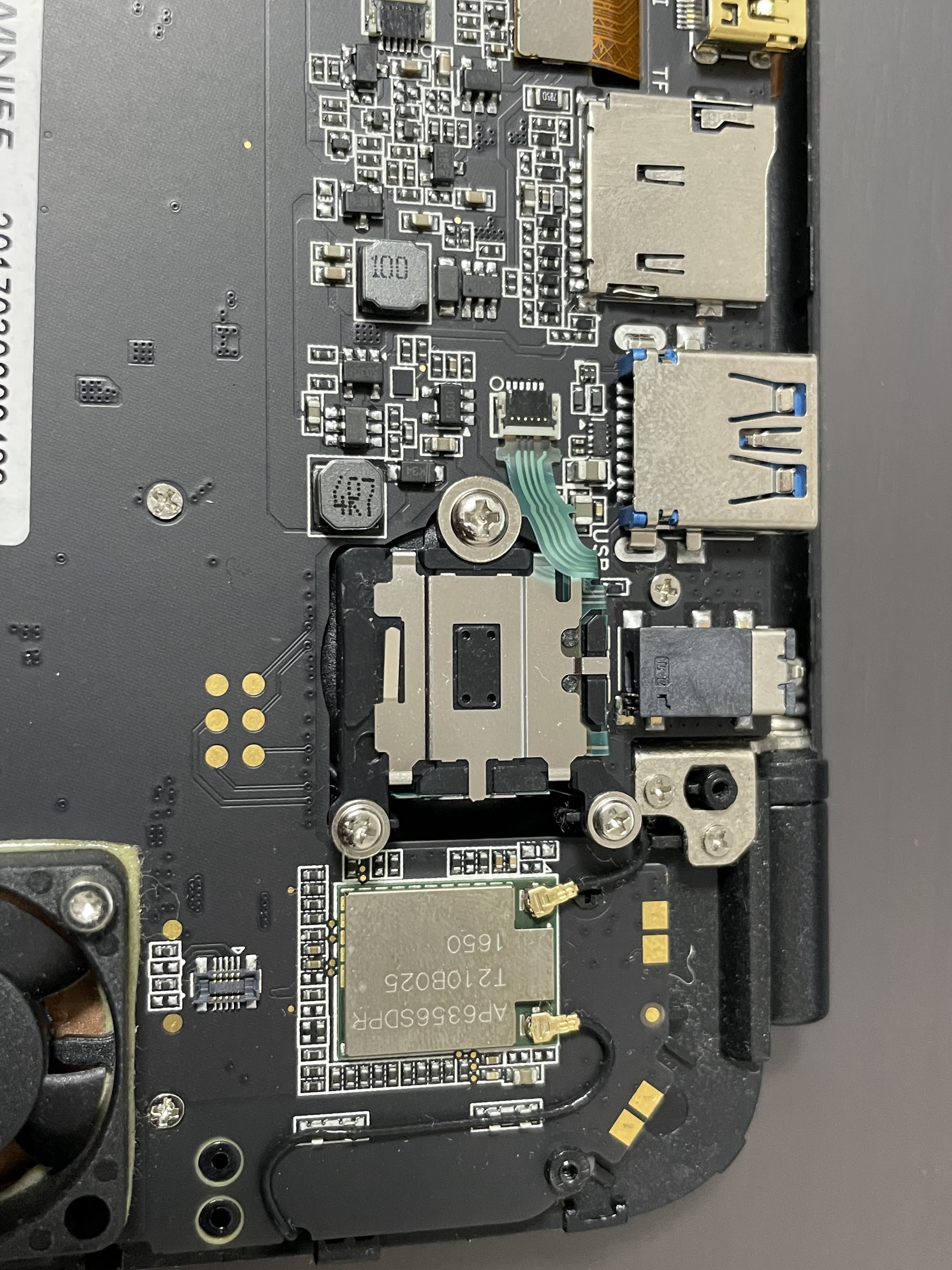 GPD WINを分解してバッテリー交換する